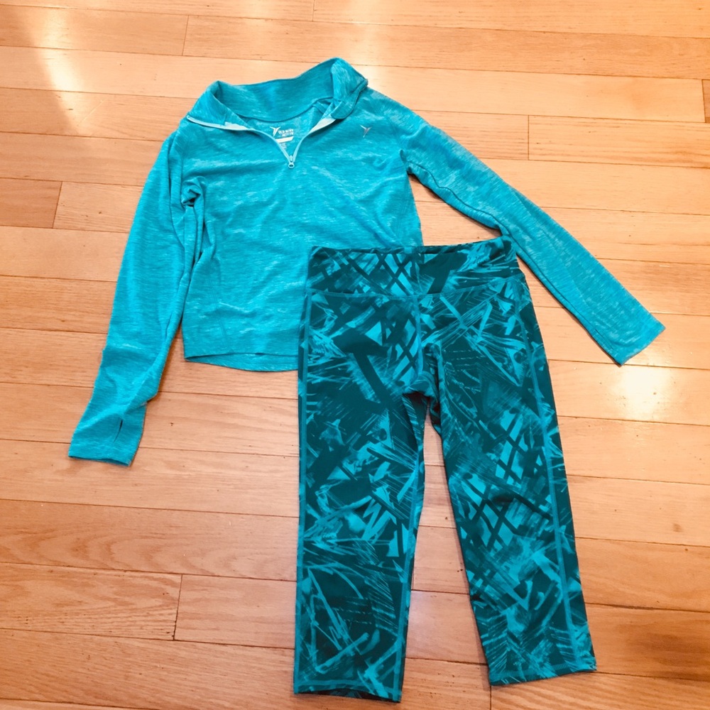 Turquoise Zip Pullover & Print Leggings